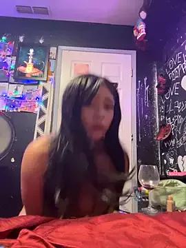 princessbella18 from StripChat is Freechat