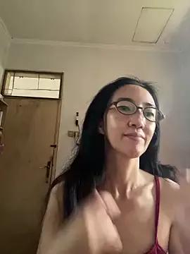 Photos of princessD077 from StripChat is Freechat