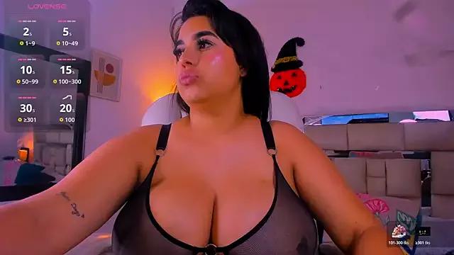prixxieboobs from StripChat is Freechat