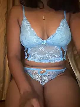 Priyadevi17 webcams show profile image 