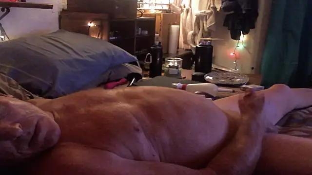 Pussyeat2please from StripChat