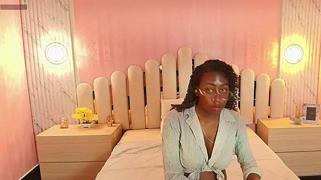 Qeen_blackk from StripChat