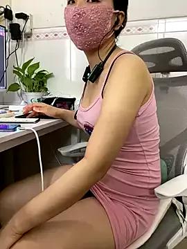 Qiqi866 webcams show profile image 