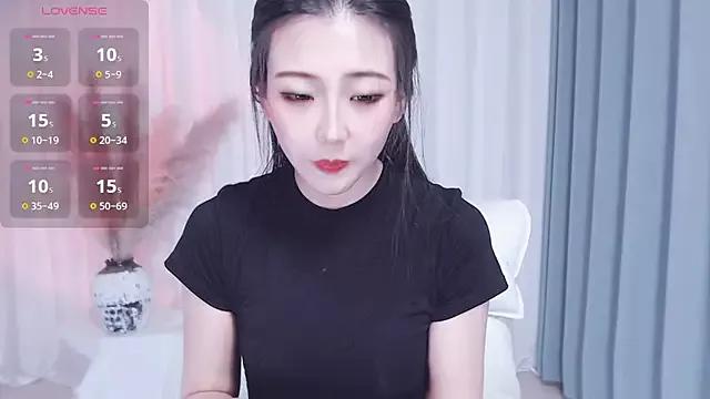 Qiyue99 from StripChat is Freechat