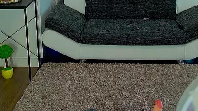 QueeAnne from StripChat