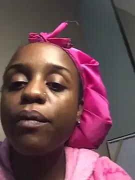 Queen-Chocolate from StripChat