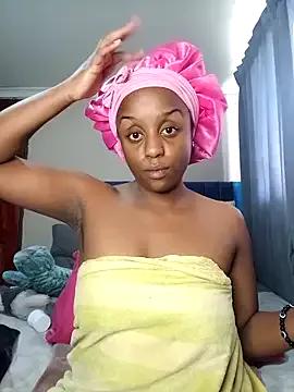 Queen-Chocolate from StripChat