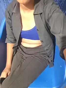 Queen-girs from StripChat