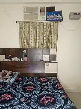 Queen-kohinoor from StripChat is Freechat