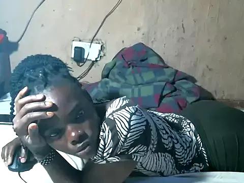 QUEEN-NAIMA from StripChat