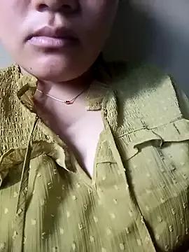 Queen-Rb from StripChat