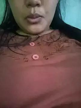 Queen-Rb from StripChat