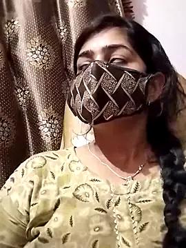 Queen467 from StripChat