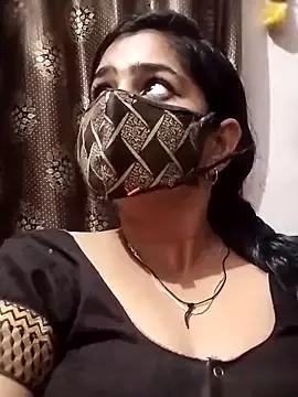 Queen467 from StripChat