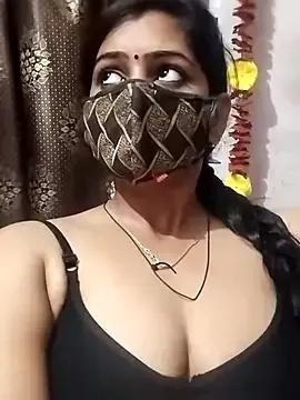 Queen467 from StripChat