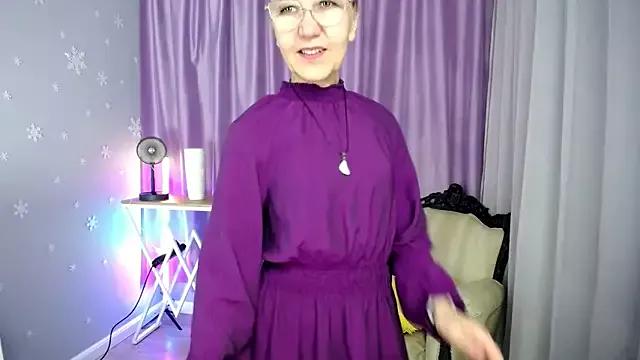 queen_a_n_i from StripChat