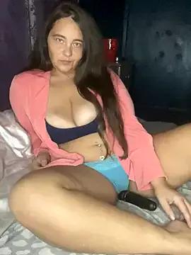 Queen_CamiXO from StripChat is Freechat