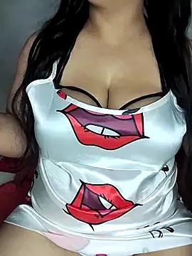 Queen_Curvyy from StripChat
