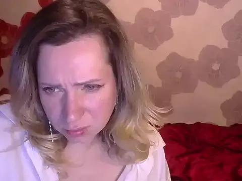 Queen_Daenerys from StripChat