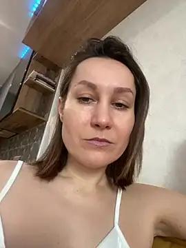 Queen_Dance from StripChat