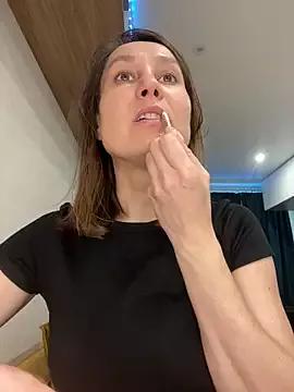 Queen_Dance from StripChat