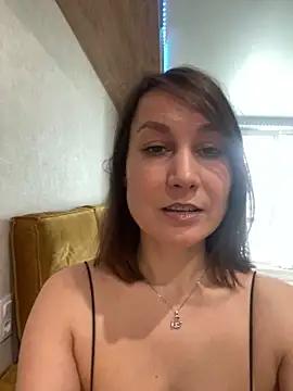 Queen_Dance from StripChat