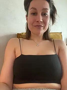 Queen_Dance from StripChat