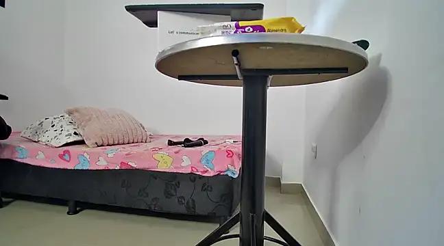 queen_hearts from StripChat