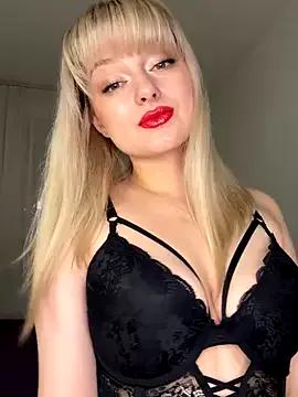 Queen_in_touch from StripChat