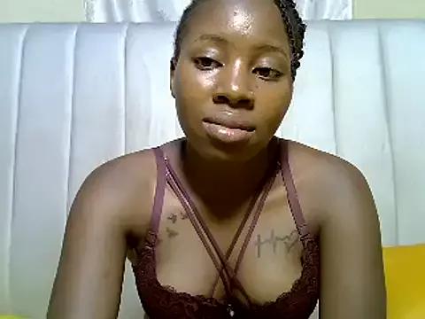 Queen_loveer from StripChat