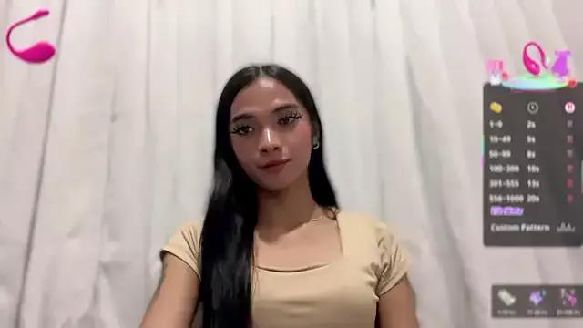 queen_lucinda from StripChat