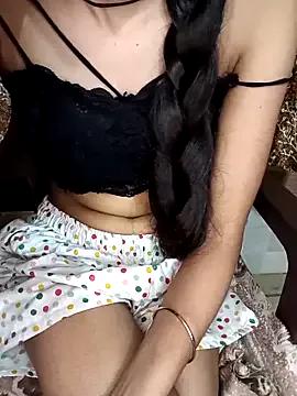 Queen_Pooja7 from StripChat