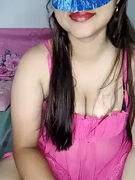Queen_Taniya from StripChat