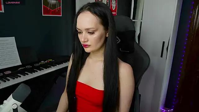 QueenAliss from StripChat