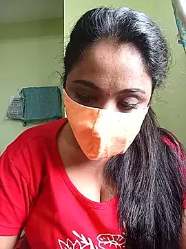 queendivya from StripChat