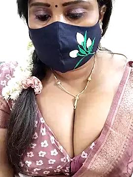 Queenflowerr from StripChat is Freechat