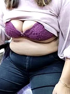 QueenHaryanaa from StripChat is Freechat