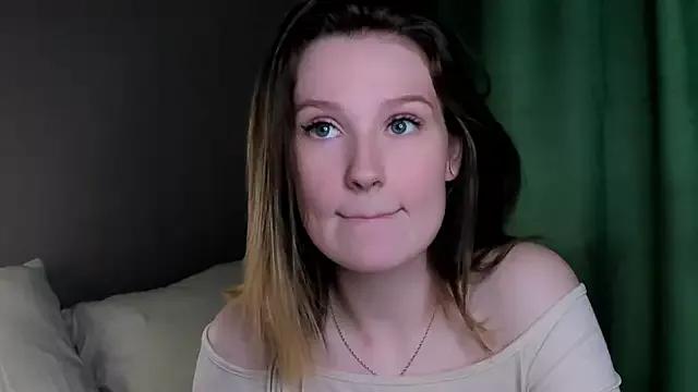 QueenieHathaway from StripChat