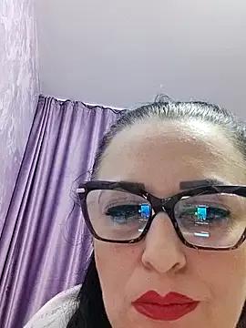 QueenMilfKataleya from StripChat