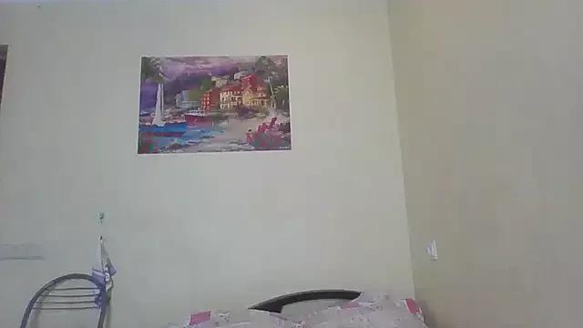 QueenMomyS from StripChat is Freechat