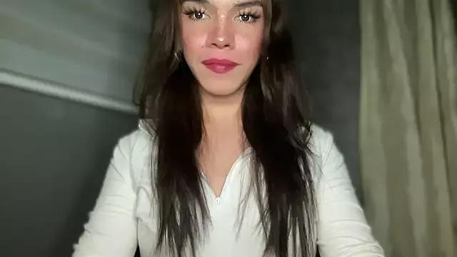 Queenn_xx from StripChat