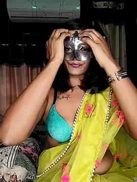queenniharikaa from StripChat
