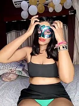 queenniharikaa from StripChat