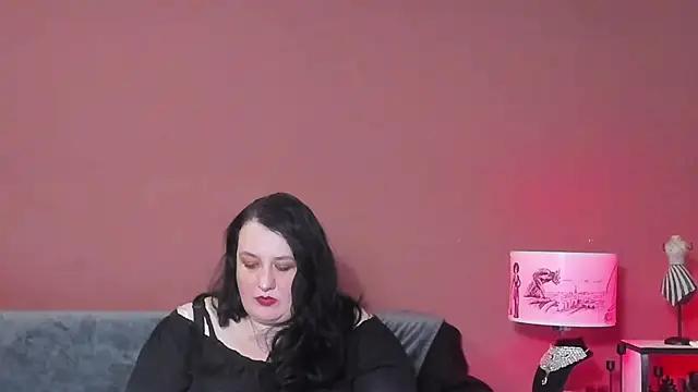 QueenOfHaze from StripChat