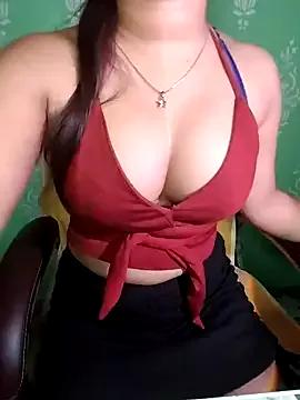 QueenOfHeart_07 from StripChat