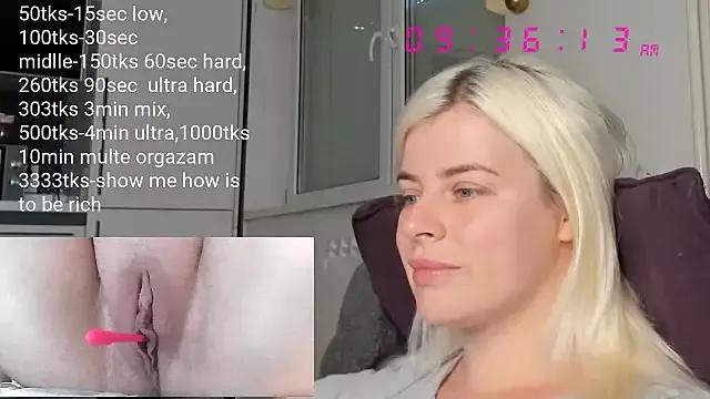 queenofthenighttt from StripChat