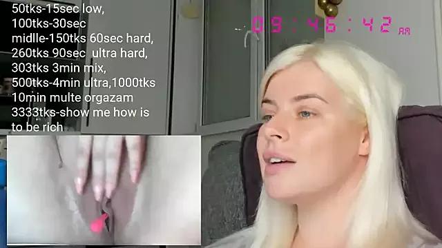 queenofthenighttt from StripChat