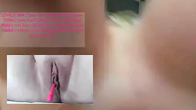 queenofthenighttt from StripChat