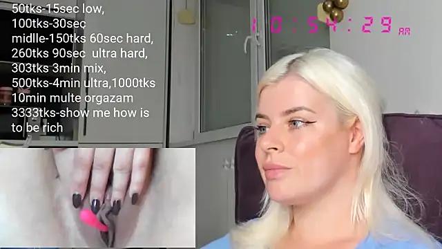 queenofthenighttt from StripChat