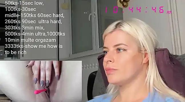 queenofthenighttt from StripChat